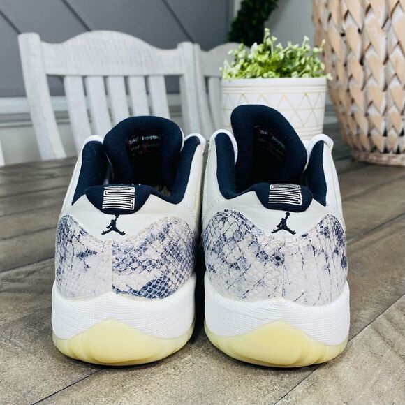Nike Air Jordan 11 Retro Low Light Bone Snakeskin Sneakers Size 7y - Picture 4 of 7